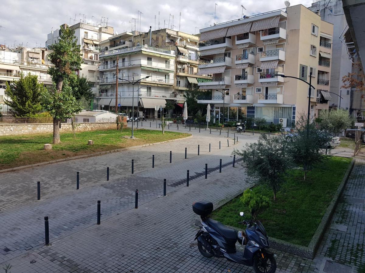 Spacetwo "Downtown Chill" By #Gimispace Lux Apt Thessaloniki Buitenkant foto