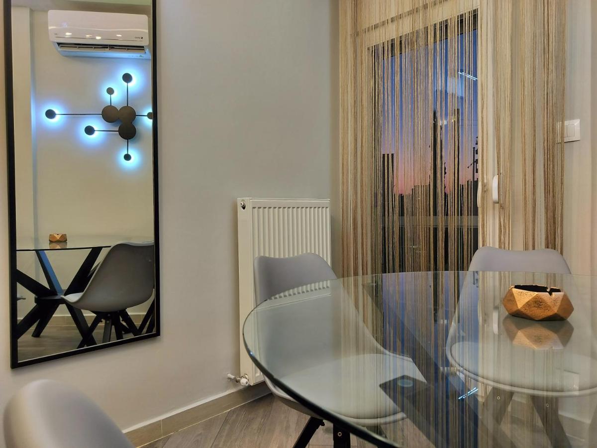 Spacetwo "Downtown Chill" By #Gimispace Lux Apt Thessaloniki Buitenkant foto