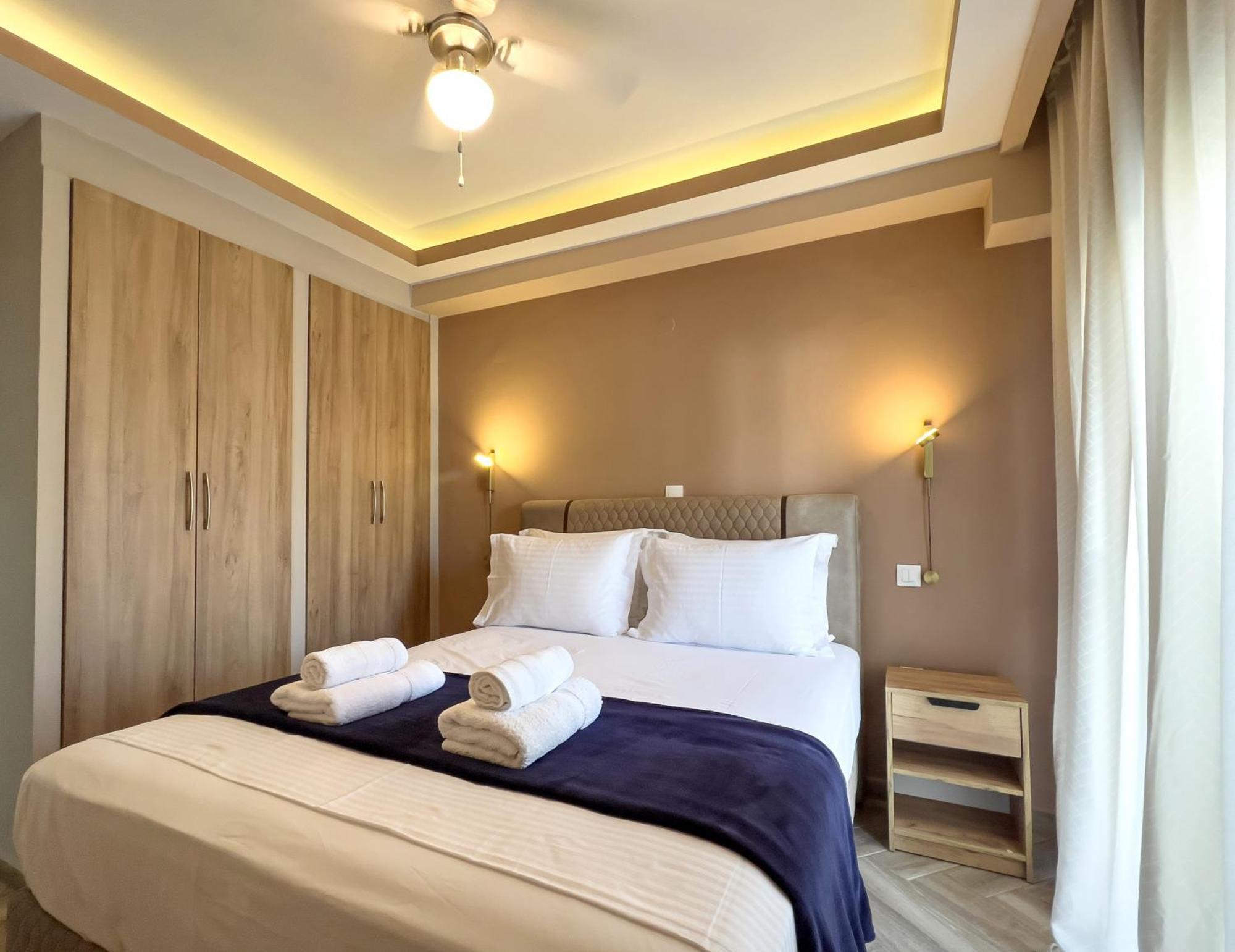 Spacetwo "Downtown Chill" By #Gimispace Lux Apt Thessaloniki Buitenkant foto